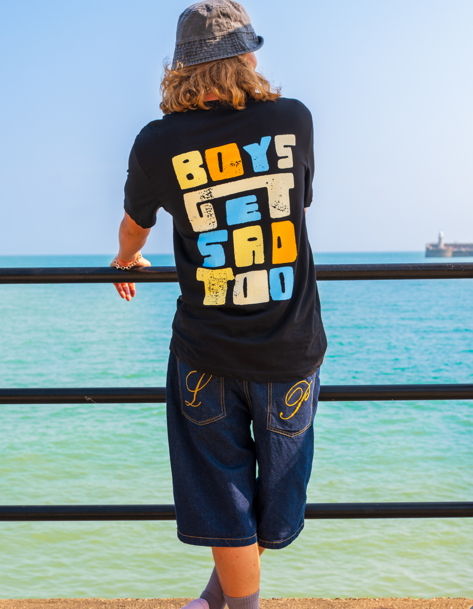 SUMMER LOGO BLACK TEE